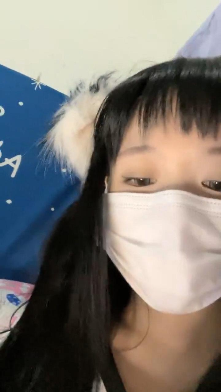 卡哇伊极品美少女!双马尾外表甜美!脱下内裤跳蛋塞穴,翘起美臀特写,爽的娇喘呻吟不断